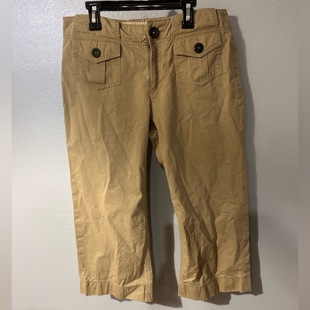 ❤️ Banana Republic Khaki capris Size 8